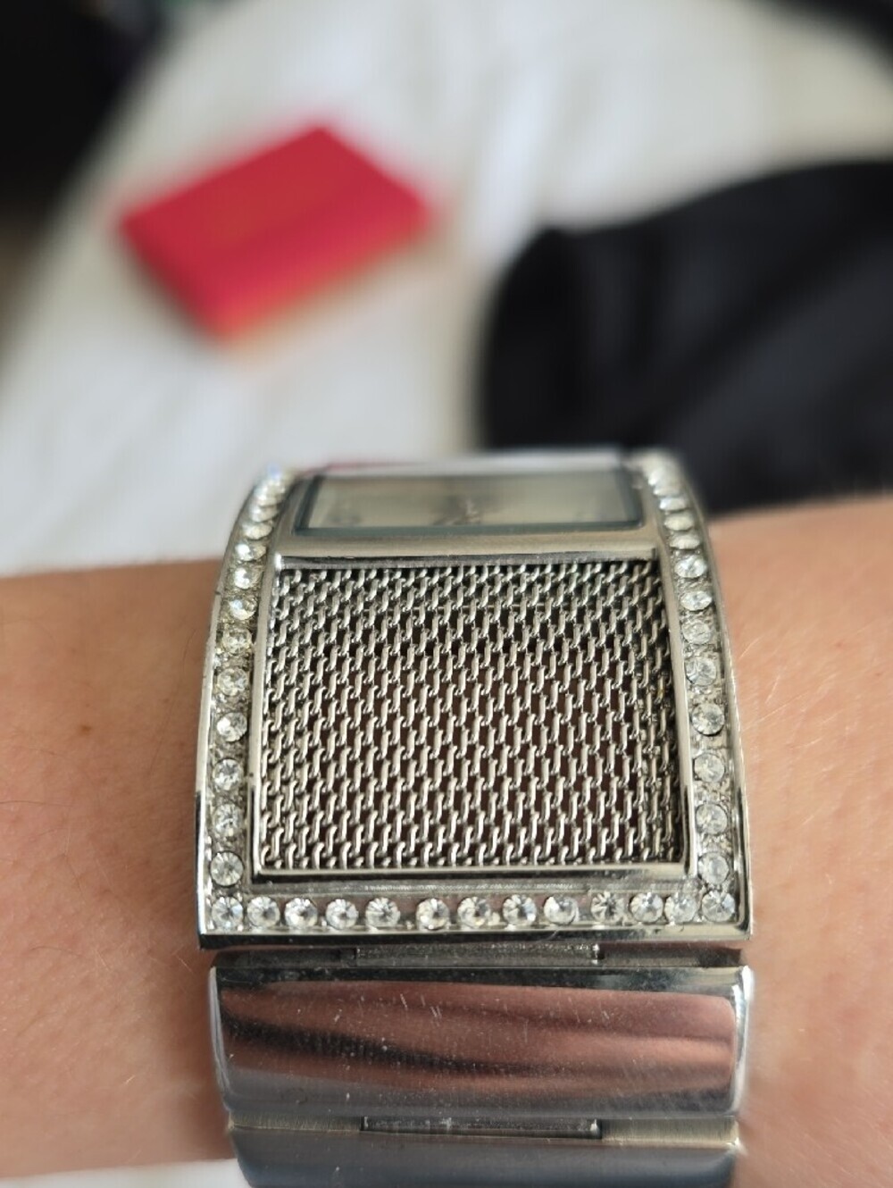 Quirock Women's Silver Mesh Bracelet Cuff Watch Japan Movt Rhinestones - Picture 3 of 11